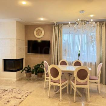 Продается Многокомнатная квартира, 18 м²