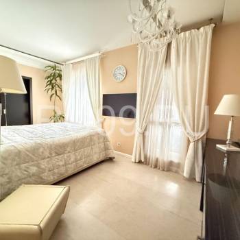 Продается Многокомнатная квартира, 18 м²