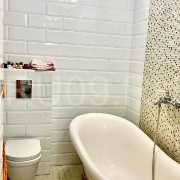 Продается 2-х комнатная квартира, 83 м²
