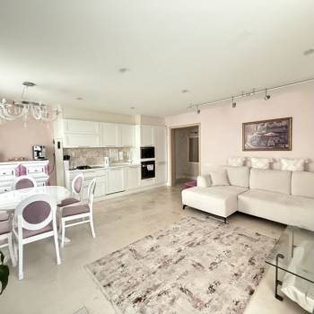 Продается Многокомнатная квартира, 100 м²