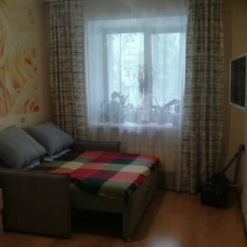 Продается 1-комнатная квартира, 42 м²