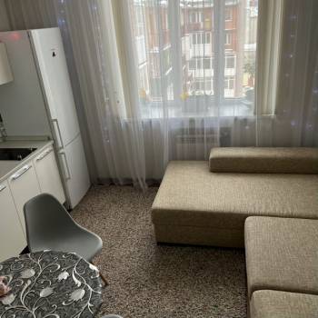 Продается 1-комнатная квартира, 42,8 м²