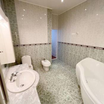 Продается 2-х комнатная квартира, 71 м²