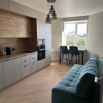 Продается 1-комнатная квартира, 43 м²