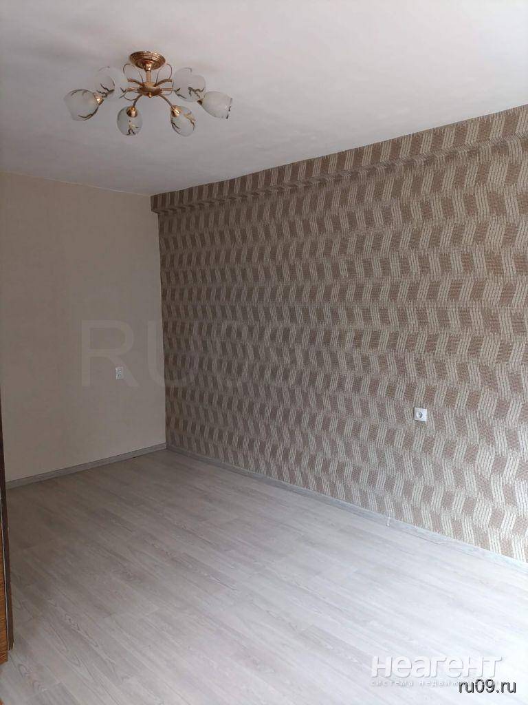 Сдаю 3-ком. квартиру, ул. Ференца Мюнниха