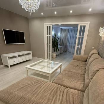 Продается 3-х комнатная квартира, 101 м²