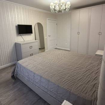 Продается 3-х комнатная квартира, 101 м²