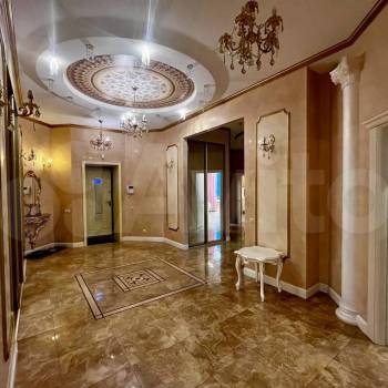 Продается Многокомнатная квартира, 205,3 м²