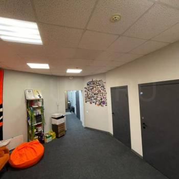 Сдается Нежилое помещение, 186 м²