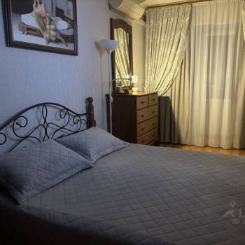 Продается Многокомнатная квартира, 73,5 м²