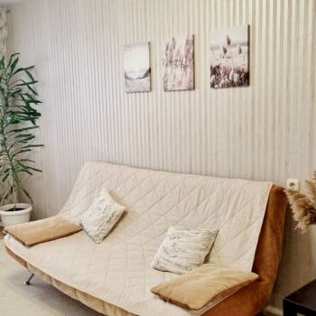 Продается 1-комнатная квартира, 37 м²