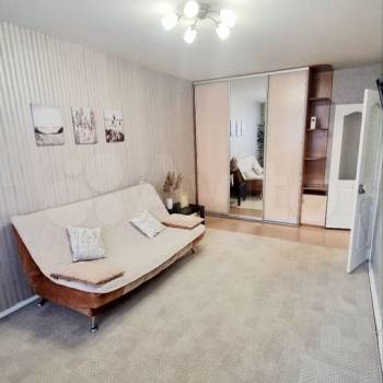 Продается 1-комнатная квартира, 37 м²