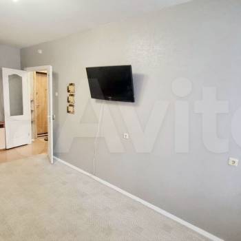 Продается 1-комнатная квартира, 37 м²