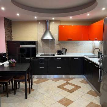 Продается 3-х комнатная квартира, 104 м²