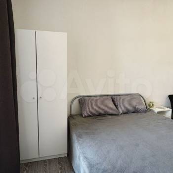 Сдается 1-комнатная квартира, 42 м²