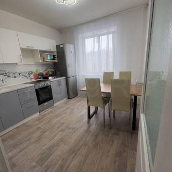 Продается 2-х комнатная квартира, 56 м²