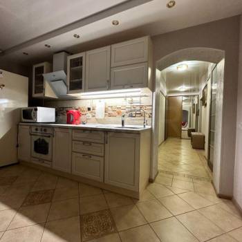 Сдается 2-х комнатная квартира, 64 м²