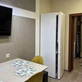 Сдается 2-х комнатная квартира, 85 м²