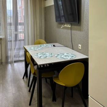 Сдается 2-х комнатная квартира, 85 м²