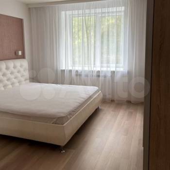 Сдается 2-х комнатная квартира, 85 м²