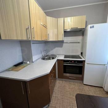 Сдается 1-комнатная квартира, 40 м²