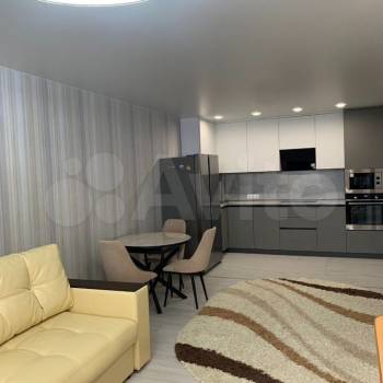 Продается 1-комнатная квартира, 55 м²