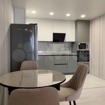 Продается 1-комнатная квартира, 55 м²