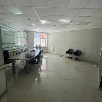 Сдается Нежилое помещение, 238 м²