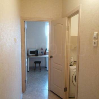 Сдается 1-комнатная квартира, 38 м²