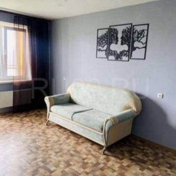 Продается 1-комнатная квартира, 38 м²