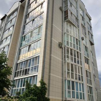 Продается Многокомнатная квартира, 140 м²