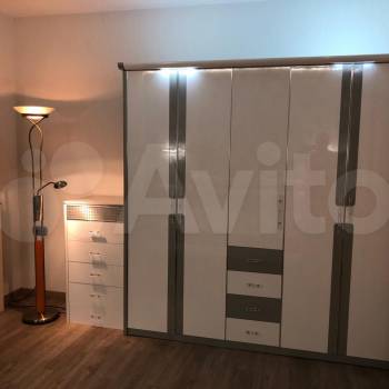 Продается Многокомнатная квартира, 140 м²