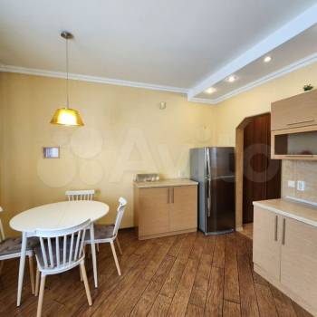 Сдается 1-комнатная квартира, 49 м²