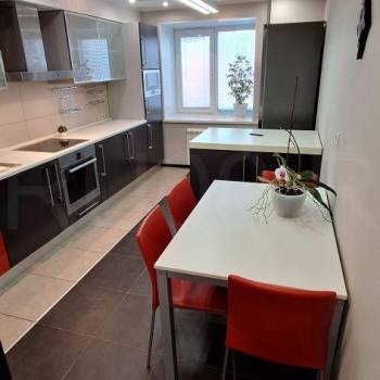 Сдается Многокомнатная квартира, 72 м²