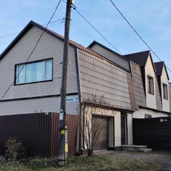 Продается Дом, 300 м²