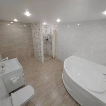 Продается Дом, 300 м²