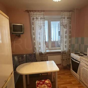 Сдается 1-комнатная квартира, 49 м²