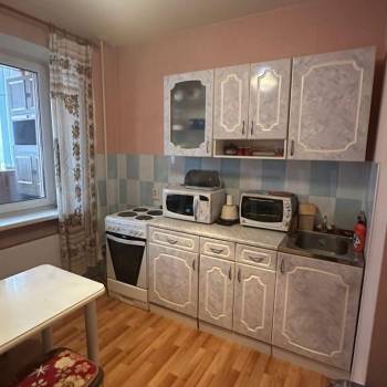 Сдается 1-комнатная квартира, 49 м²