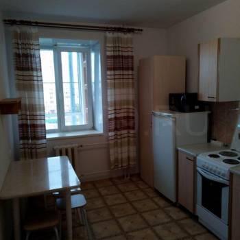 Сдается 1-комнатная квартира, 39 м²