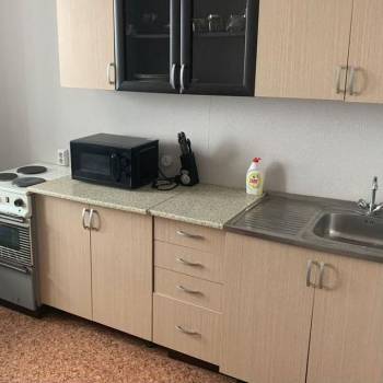 Сдается 1-комнатная квартира, 42 м²