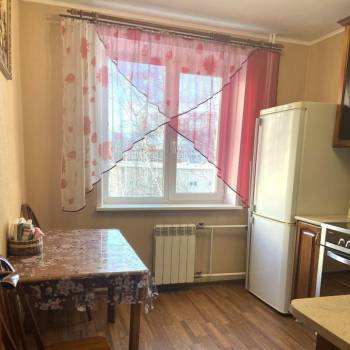 Продается Многокомнатная квартира, 70,6 м²