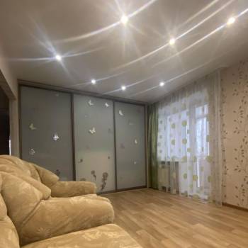 Продается Многокомнатная квартира, 70,6 м²