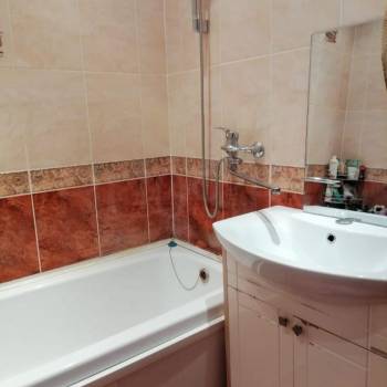 Продается Многокомнатная квартира, 71 м²