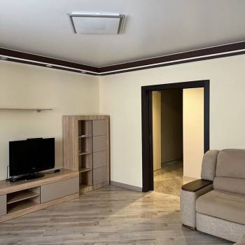 Сдается 1-комнатная квартира, 42 м²