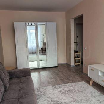 Сдается 1-комнатная квартира, 38 м²