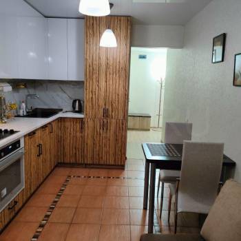 Сдается 1-комнатная квартира, 55 м²