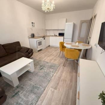 Сдается Многокомнатная квартира, 58 м²