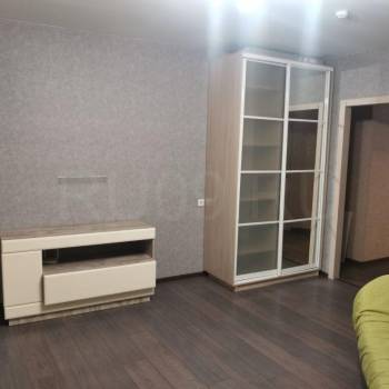 Сдается 1-комнатная квартира, 42 м²