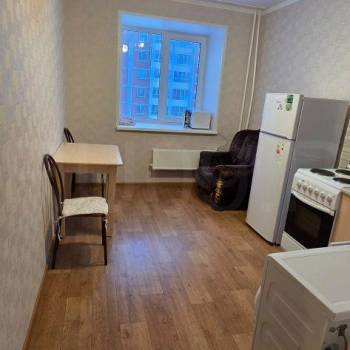 Сдается 1-комнатная квартира, 42 м²