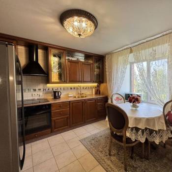 Сдается 2-х комнатная квартира, 74 м²